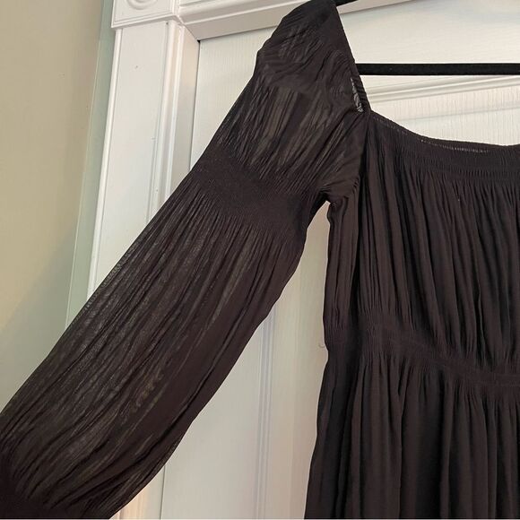 Elegant Black Women's Top - Picture 3 of 9